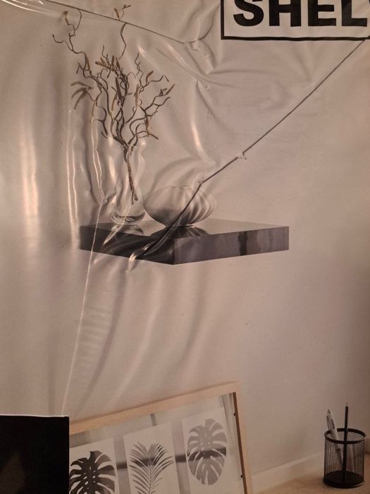 2бр.черни гланц полици