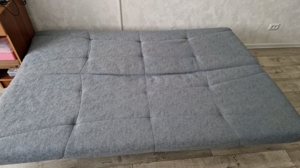 Отдам два дивана