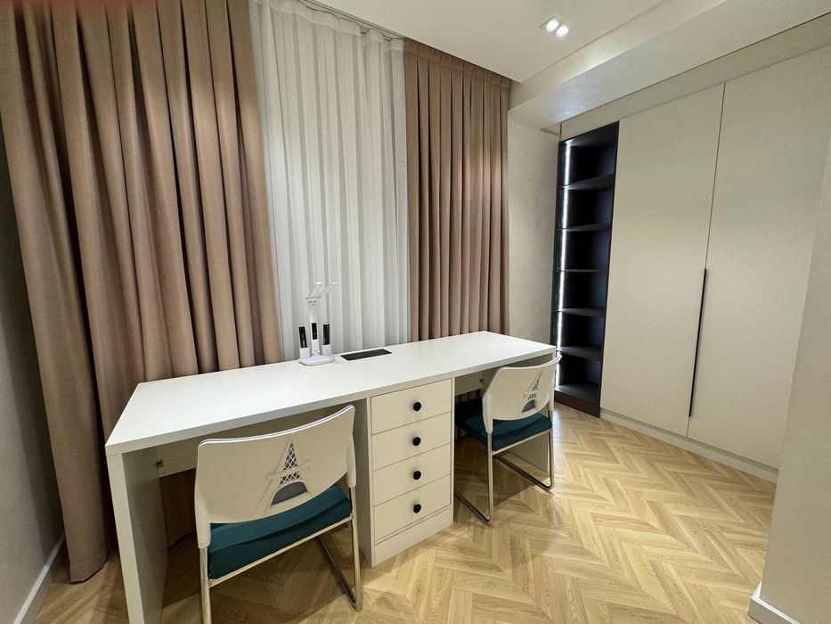 Продам 4х комнатная квартира! Ул садыка Азимова ор: Мирабад ГУВД