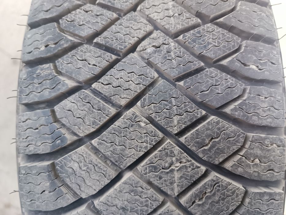 Шины 205/60/16 комплект 4 шт.