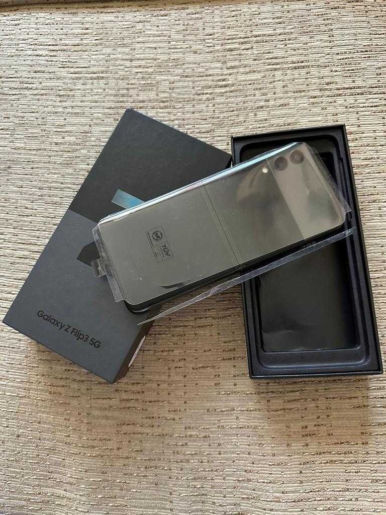 samsung Z Flip 3  5G 128 GB Phantom Black