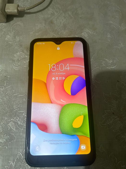 Телефон Samsung A01