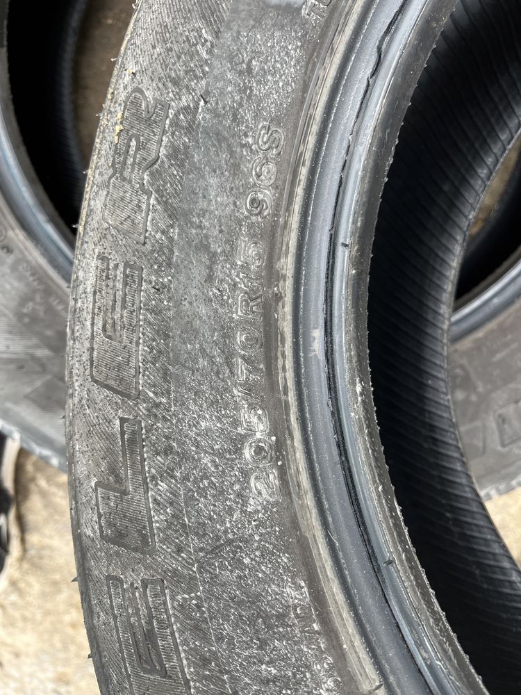 Гуми 205 70 15 Bridgestone