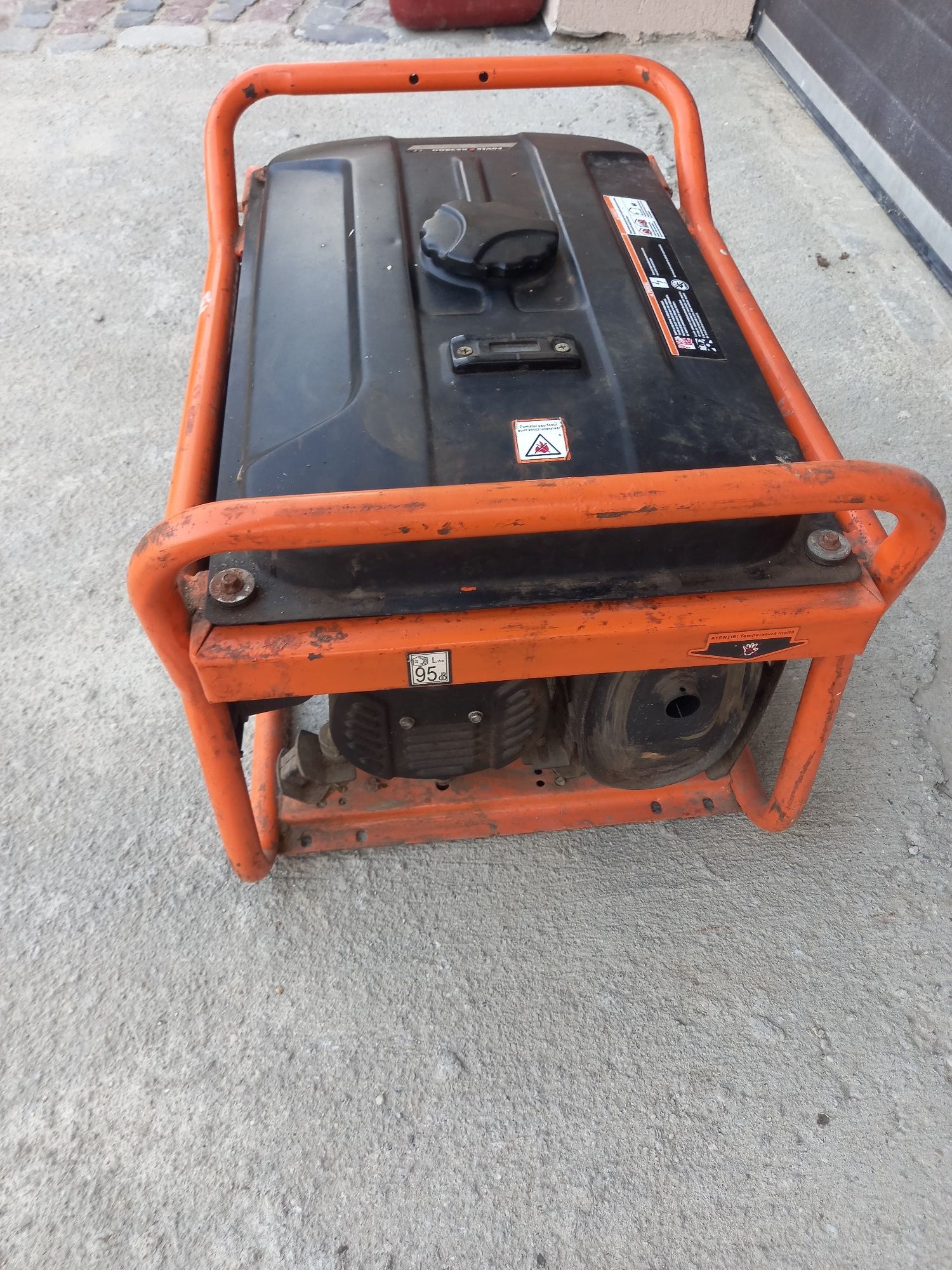 Generator de curent pe benzina