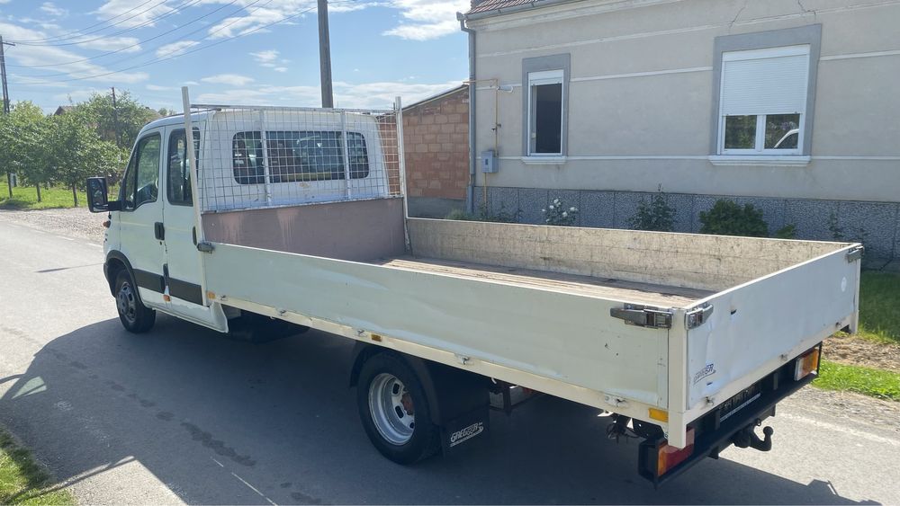 Iveco 7 locuri ladă 4.2m 2.8Turbo classic