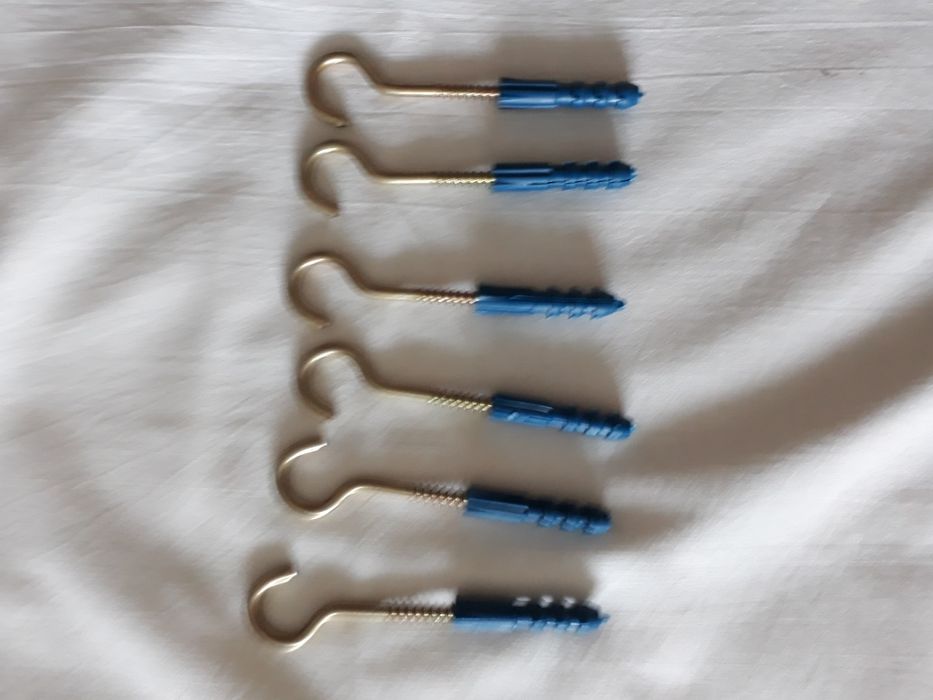 Новые крючки для бельевой веревки