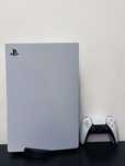 PlayStation 5 (PS5) Disc Edition + Controller, stare excelentă