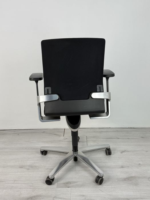 Ръководен офис стол Wilkhahn On 175/7 черен с облегалка Trimsion