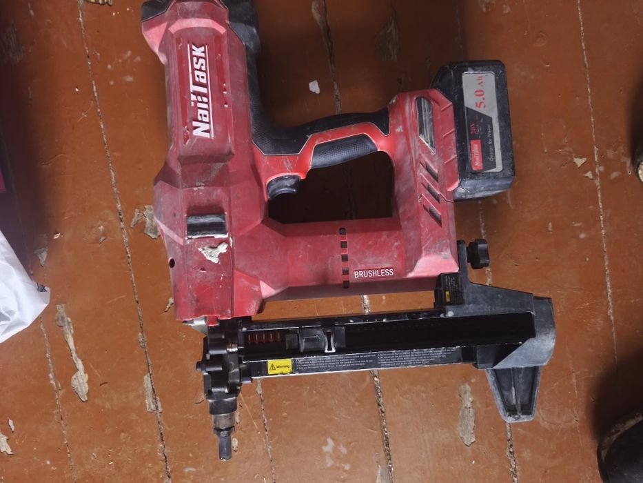 Instrumentlar sotiladi