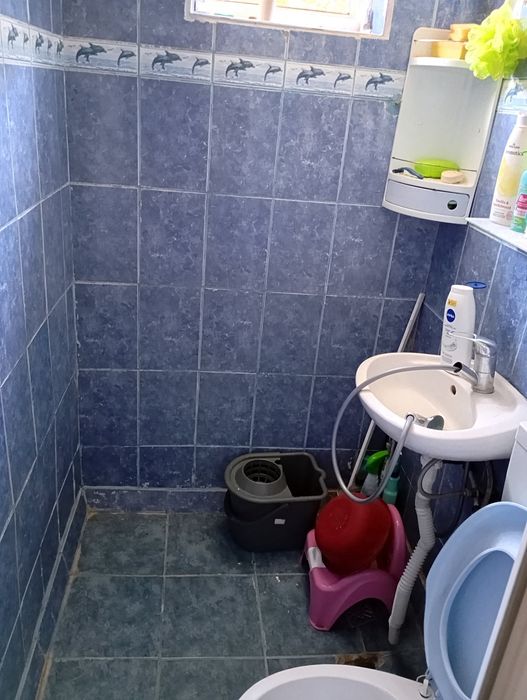Vând garoniere douo cu hol intr ele sector 5 Zăbrăuțului Nr 5
