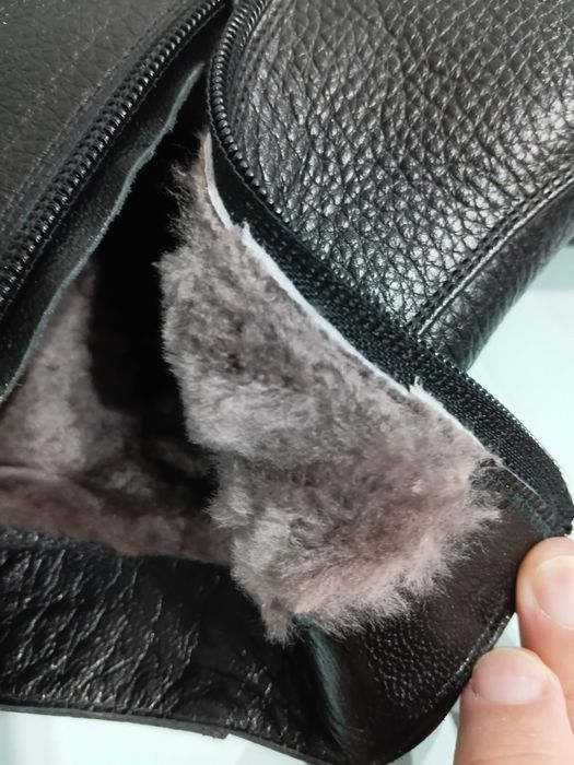 Продам зимние ботинки