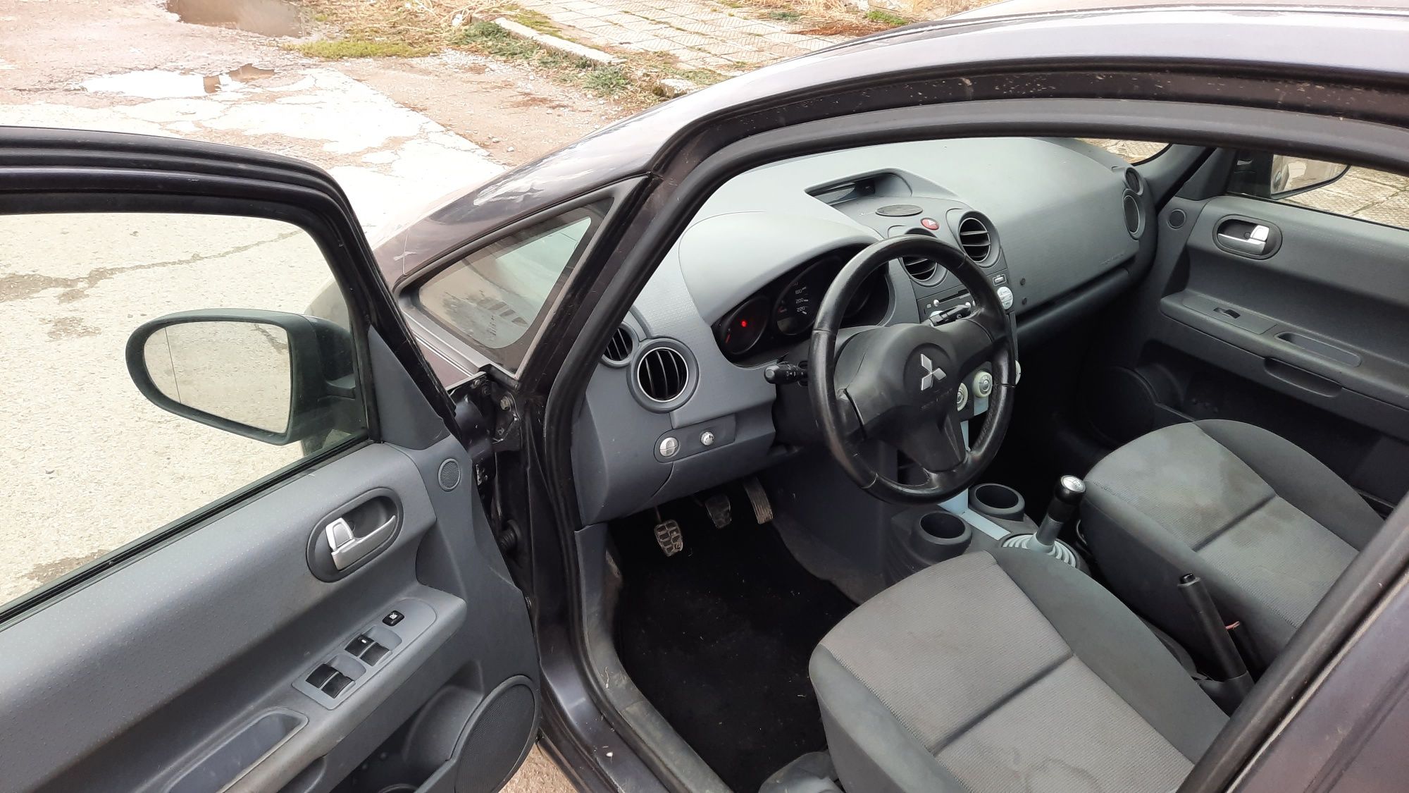 2200лв. Mitsubishi Colt 2005 г.1.3i 95кс