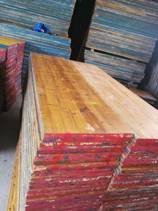 Panouri popi metalici montanți cravate...