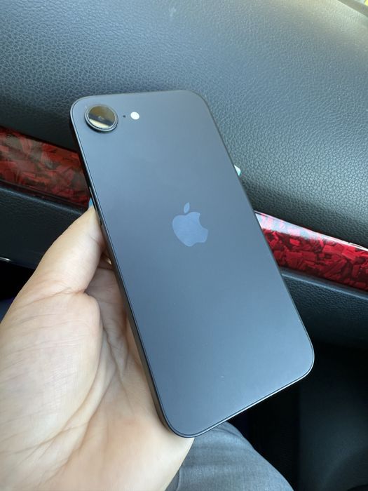 Iphone 16 E impecabil