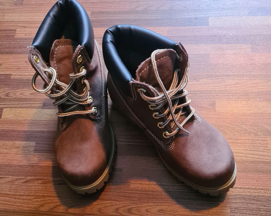 Ghete din piele,  marimea 36