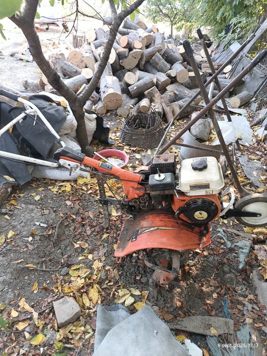 Vind Motosapă  stare buna  de funcționare  cu toate accesorile