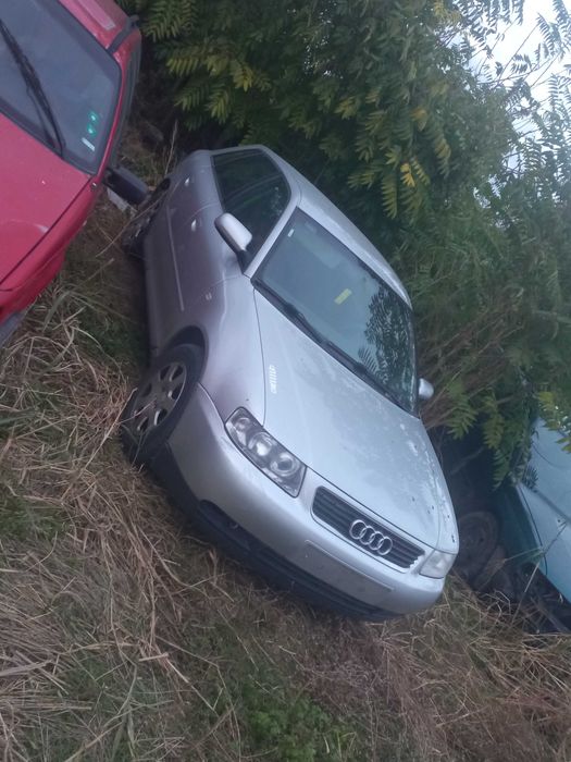 Ауди а3 1.6 на части