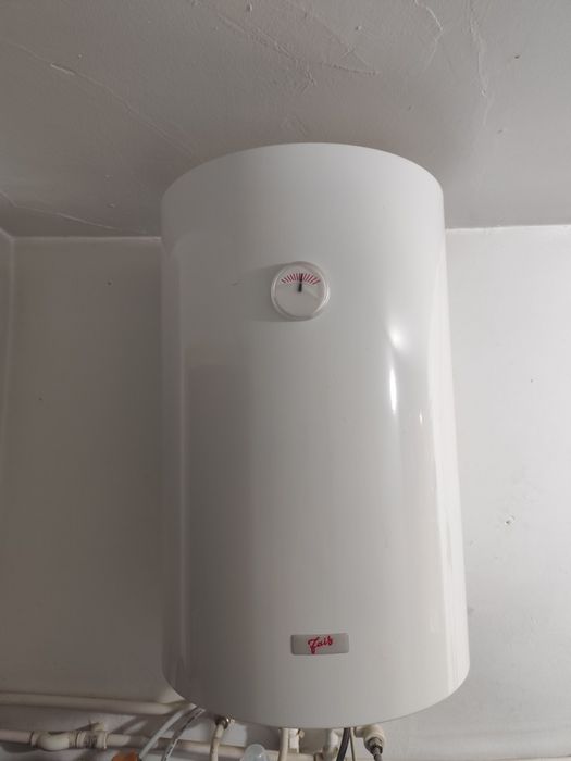 Vând boiler Fais de 80l