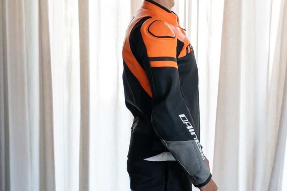 Geaca moto Dainese Agile piele NOUA 54 L. Geaca piele moto KTM orange
