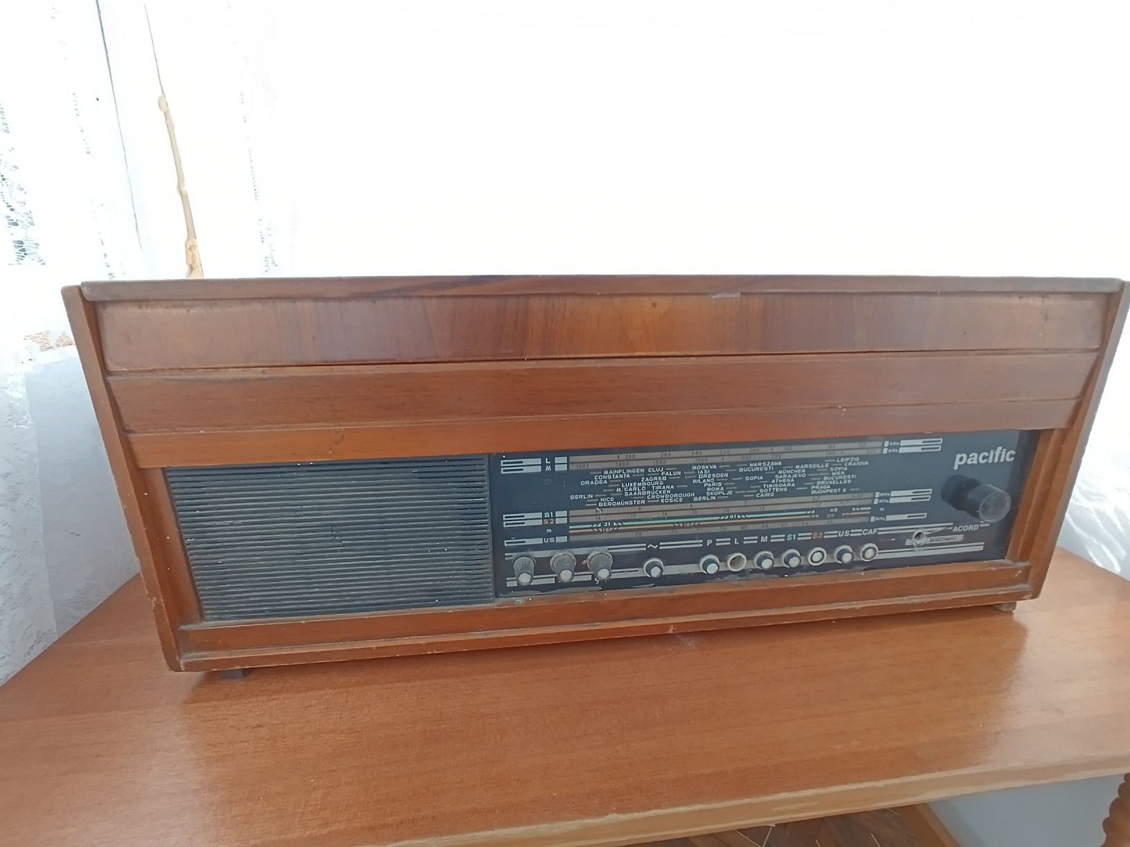 Radio Pacific retro