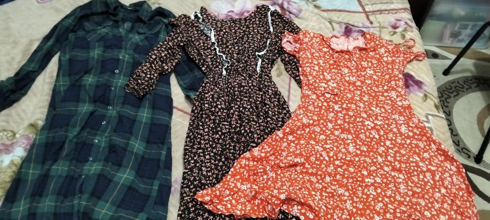 Отдам даром женскую одежду