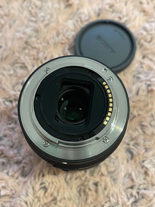 Обектив Sony E 18-135 мм