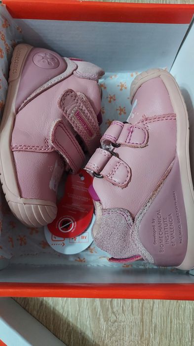 Ghete / pantofiori Biomecanics mărime 19