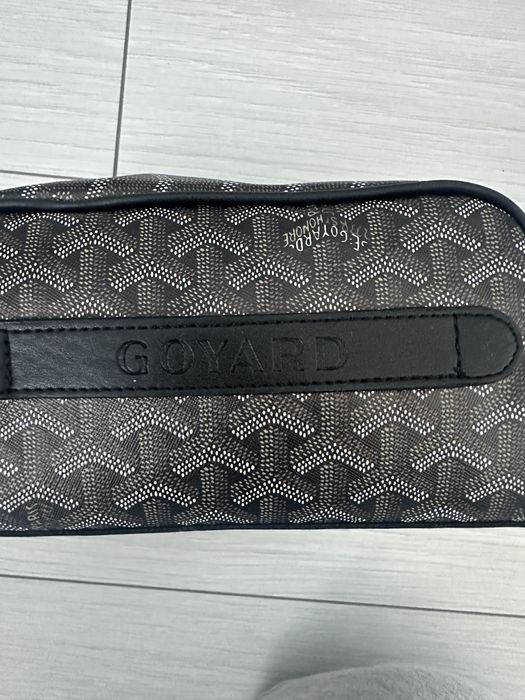 Кожен насесер на Goyard Paris