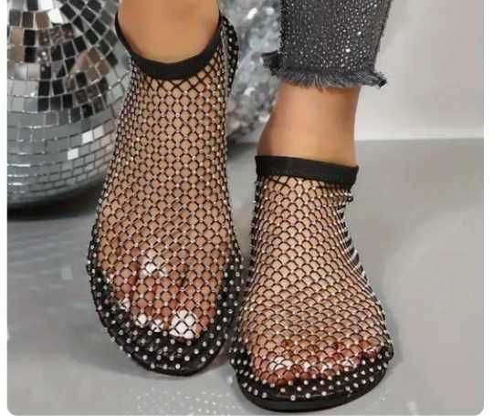 Летняя обувь со стразиками
