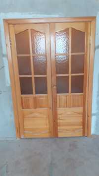 Продам деревянную  межкомнатную дверь