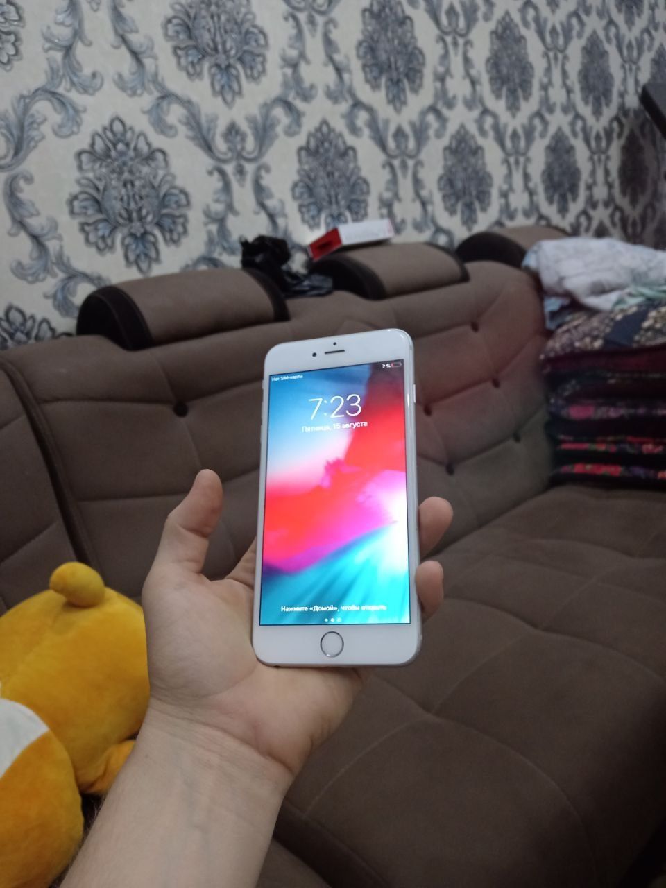 Iphone 6 plus 64gb srochna sotiladi