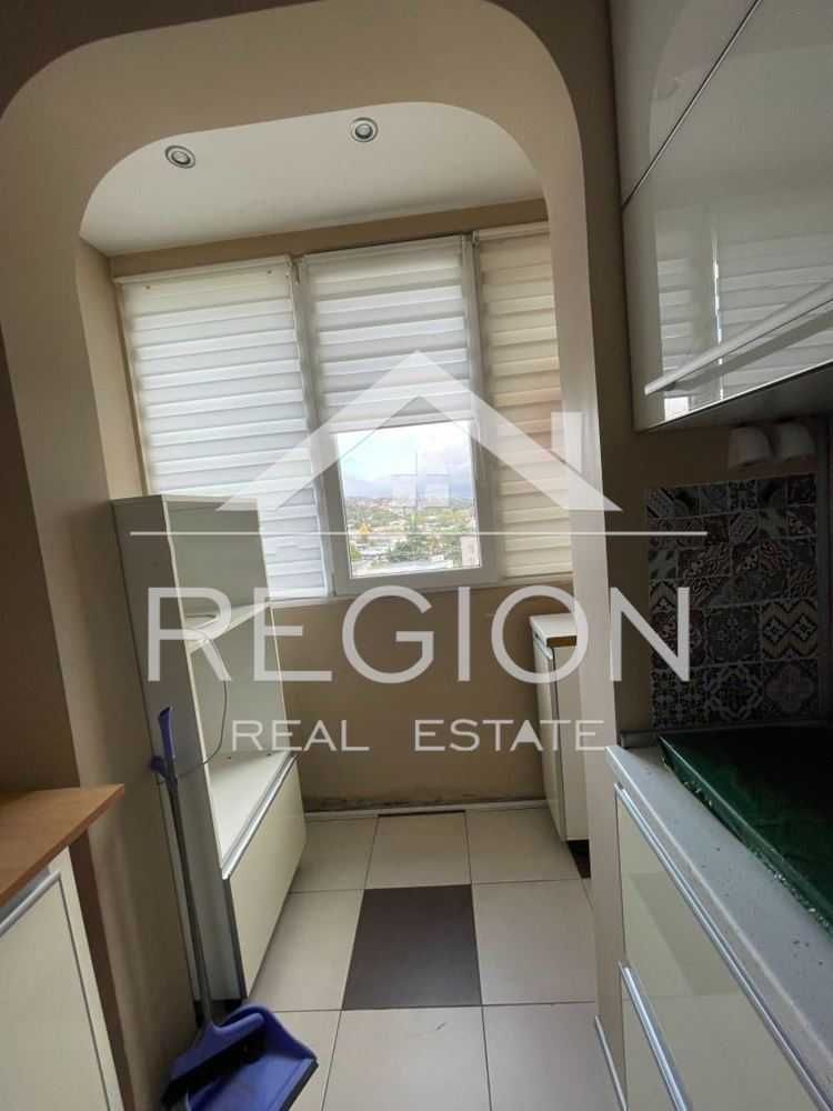 Дава се под наем Тристаен апартамент в Варна, Младост 2 - 70 кв.м за 443.7 € - Снимка #1