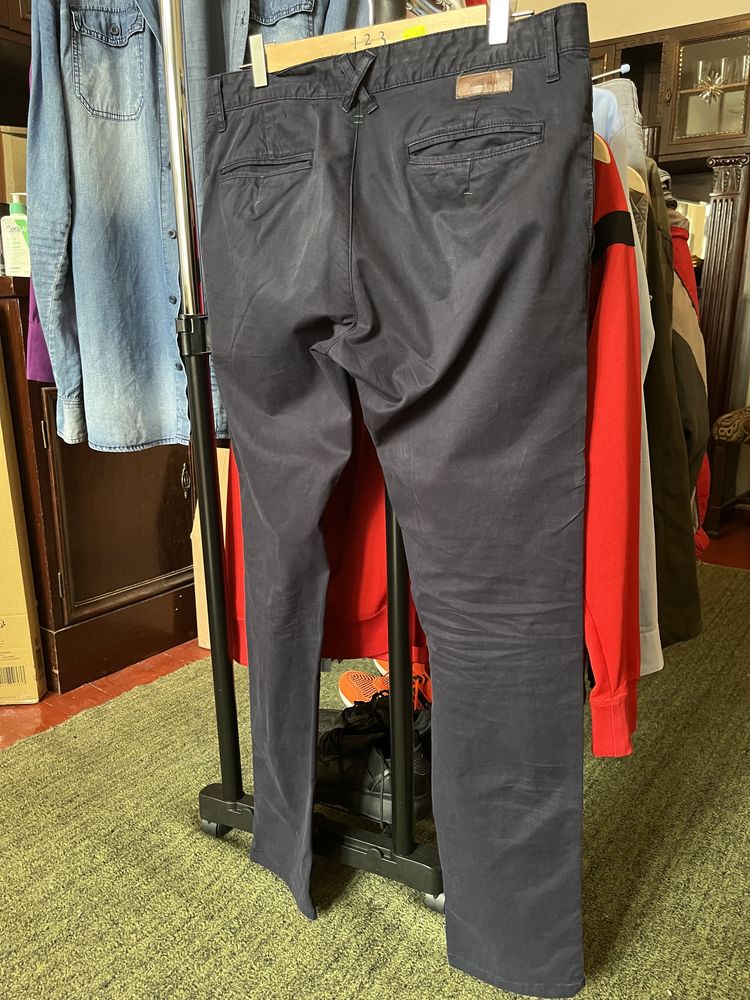 Pantaloni Chino Zara