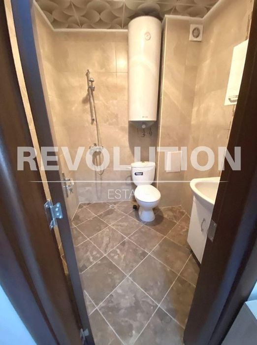 Дава се под наем Двустаен апартамент в Варна, Погреби - 58 кв.м за 375 € - Снимка #4