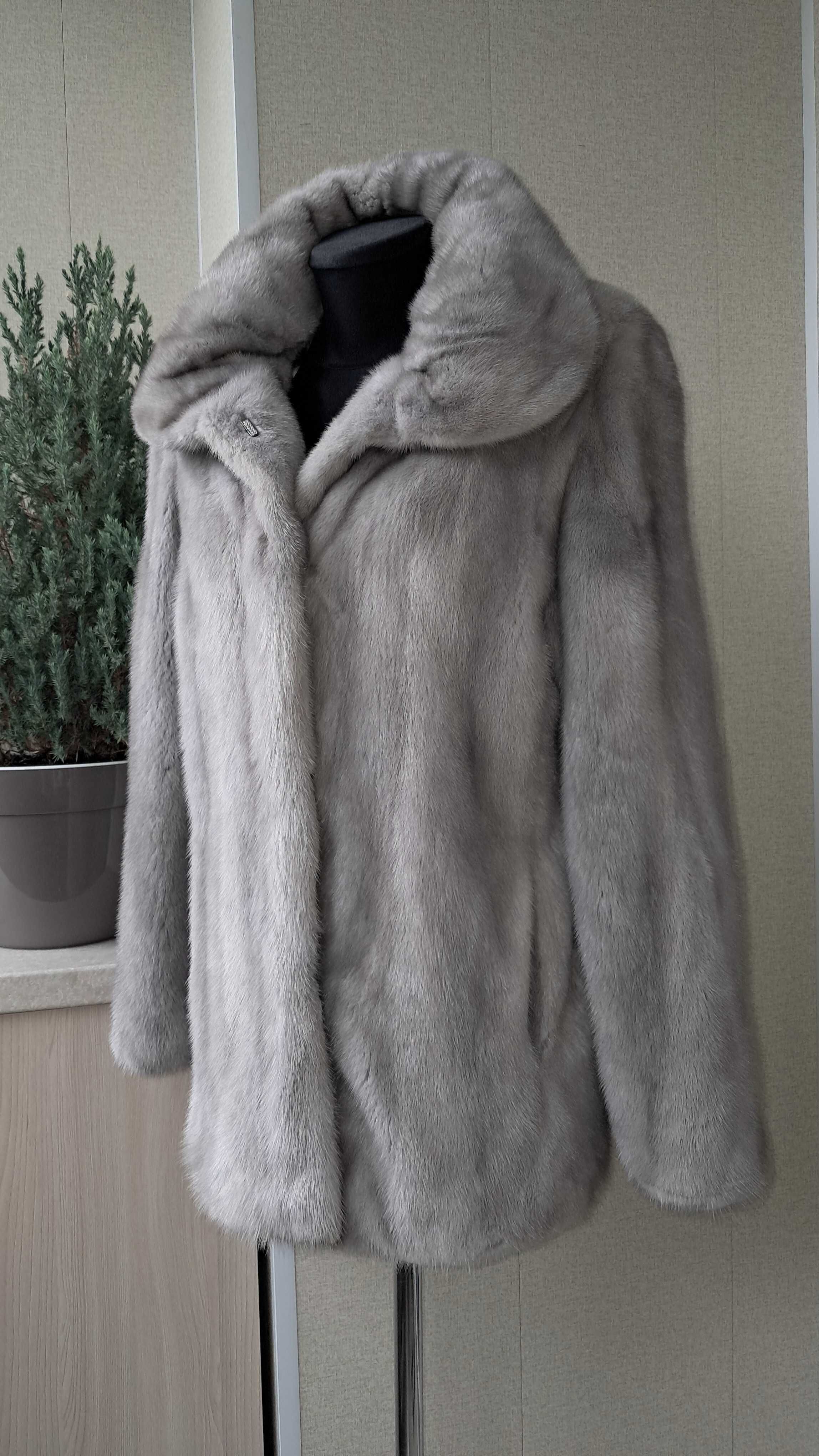 Haina vizon blana naturala , Haină de nurcă , culoare gri  safir m.S-L
