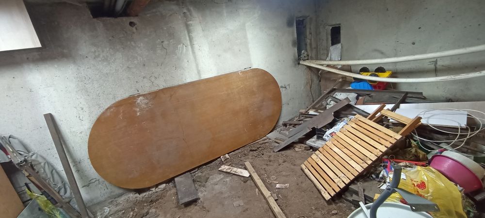 Продам большую столешницу 220 на 100 см, в хорошем состоянии