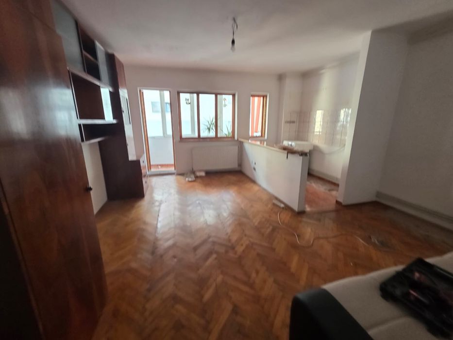 Parchet de stejar din lemn masiv