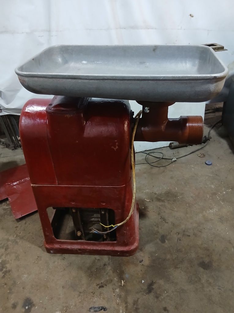 Mesarubka MIM 600