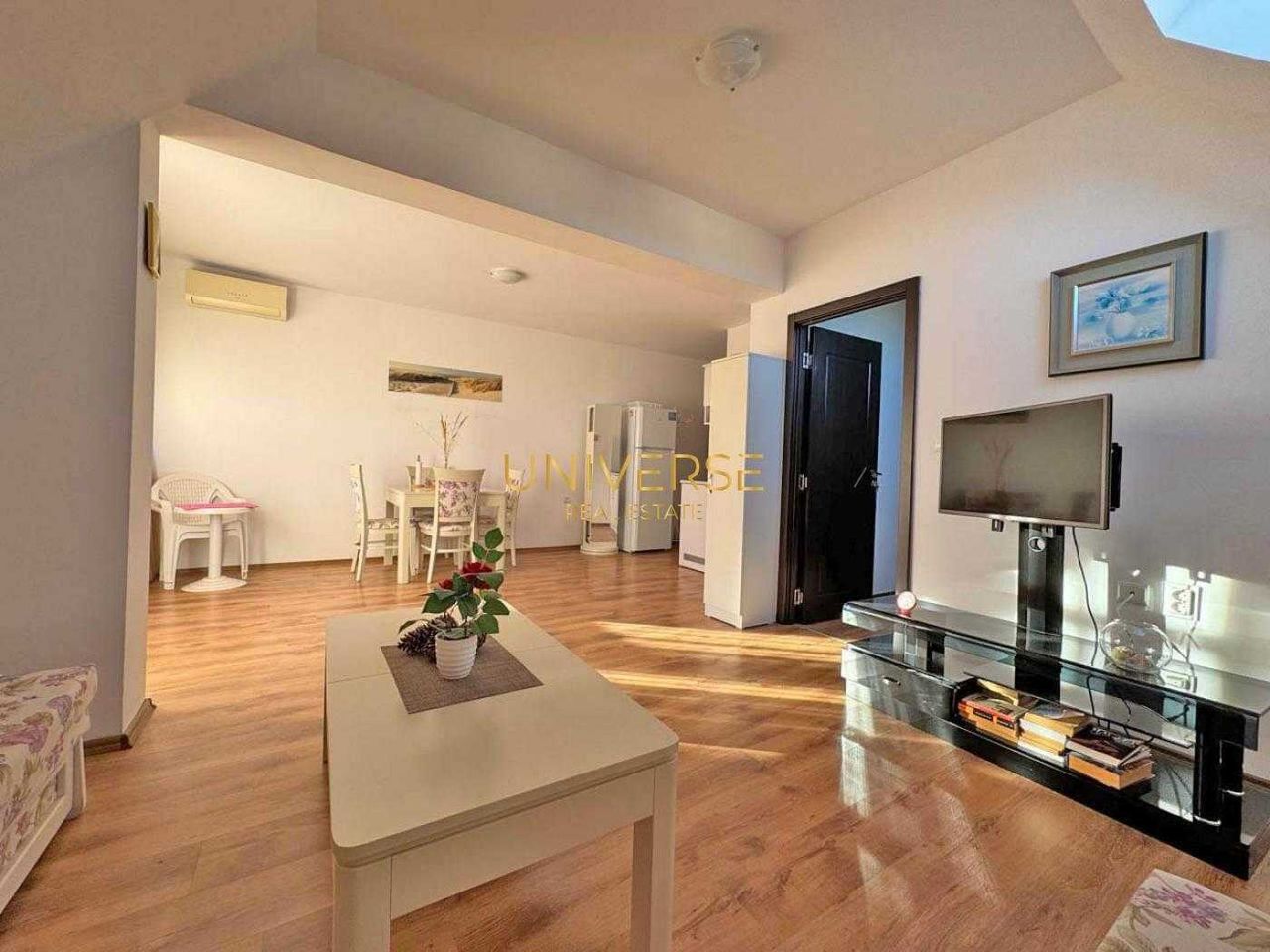 Продава се Двустаен апартамент в к.к. Слънчев бряг - 57 кв.м за 1167 €/кв.м - Снимка #2