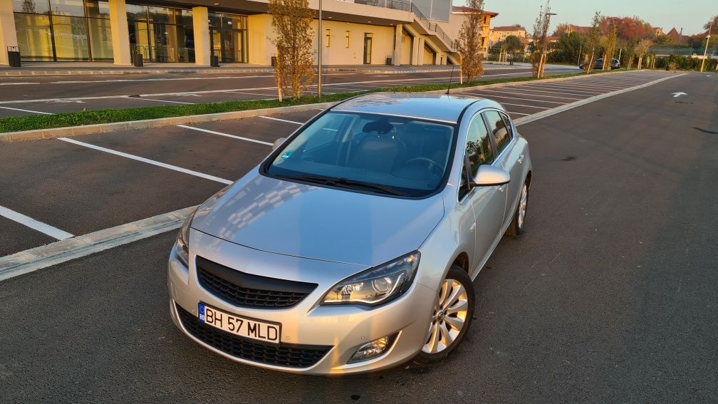 Opel Astra J -99.500 km-