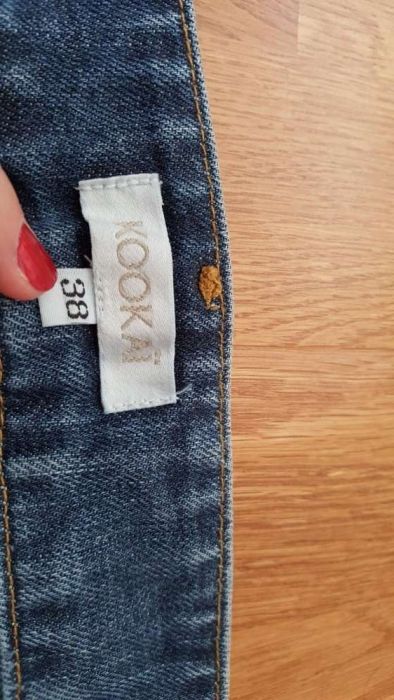 Blugi kookai evazati superbi pt o persoana scunda