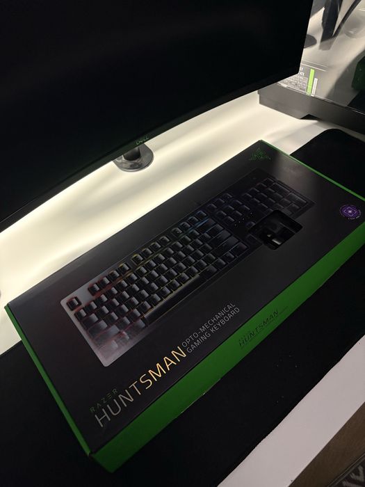 Tastura huntsman razer