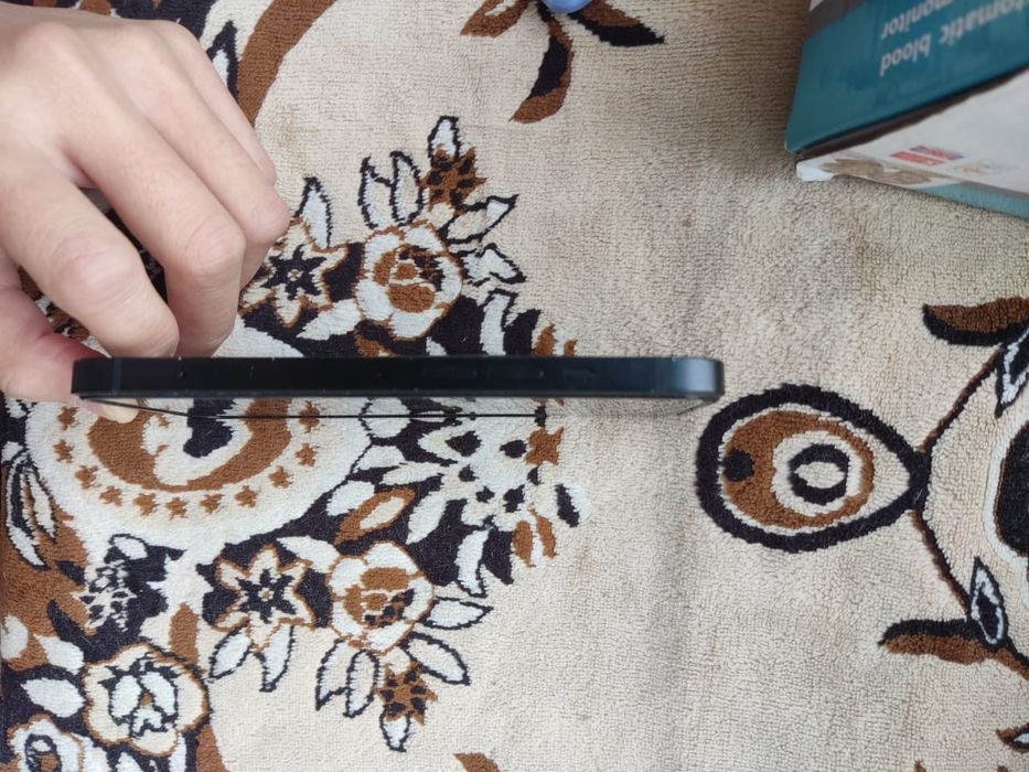 Айфон  13 ак 96 память 128 гб  Документы есть зарядки нету