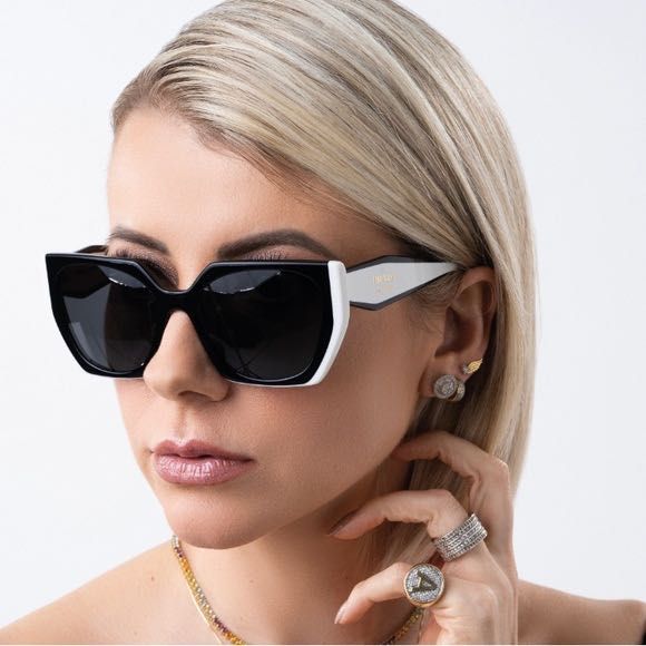 Слънчеви очила Prada