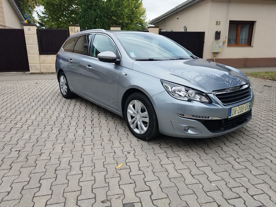 Peugeot 308 Style 1.2iT cu 130 cp,an 2015,automat,euro 6,navi,climat