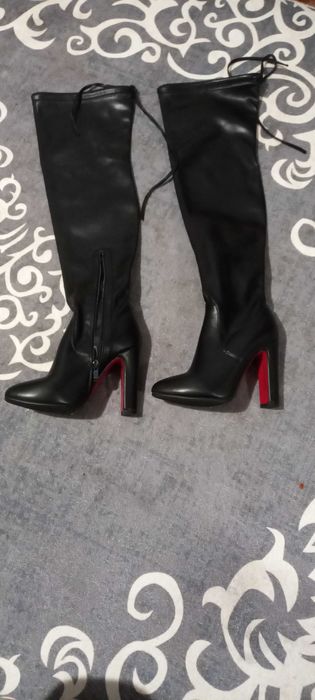 Кожени ботуши на ток