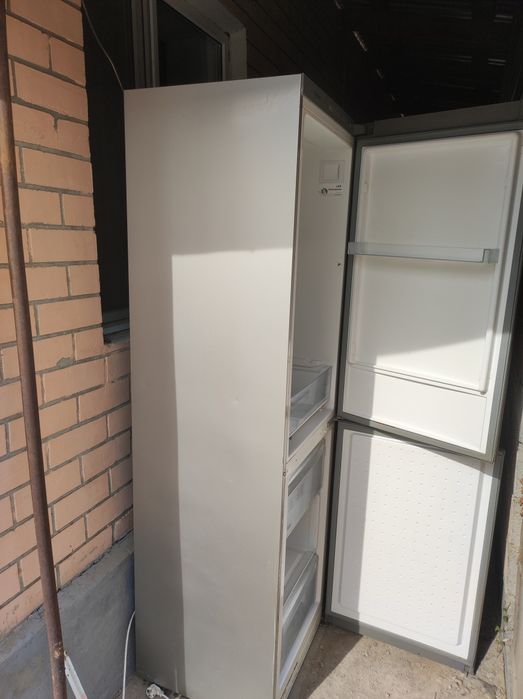 Срочно продам холодильник