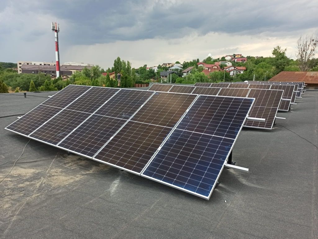 Montaj sistem de panouri fotovoltaice