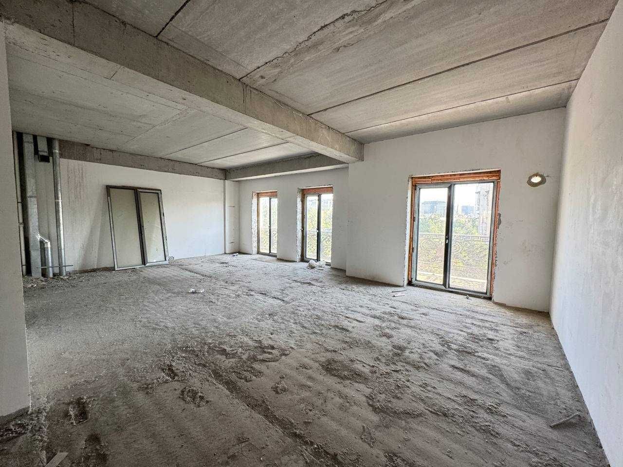 ЖК Казахстан м.Минор Ц-6 4комн 4/10 169 м² 2 с/у коробка закрытый двор