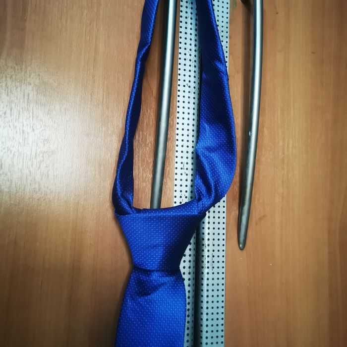 Галстук мужской синего цвета